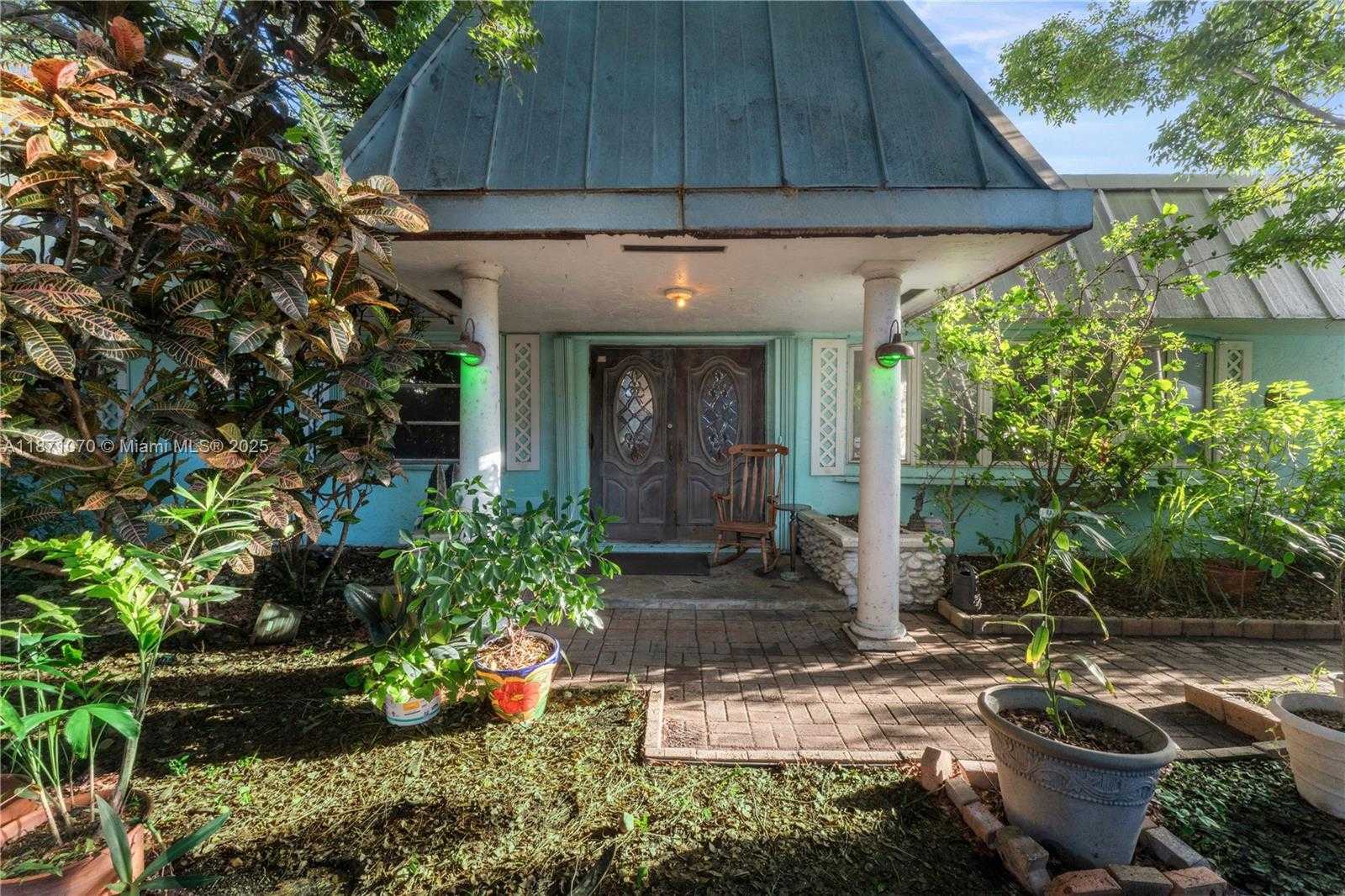 Small Image of 3260 LAKEVIEW DR, Pompano Beach Number 18