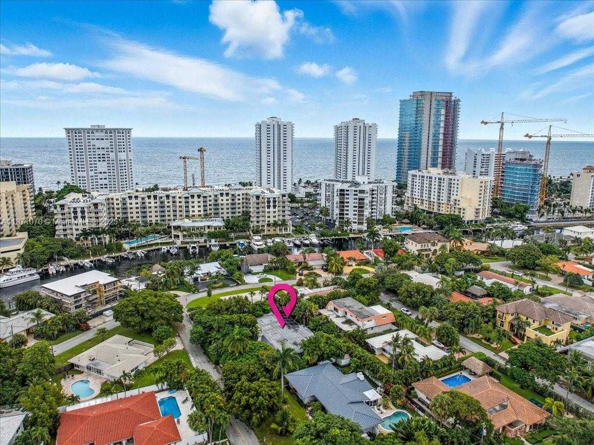 Small Image of 3260 LAKEVIEW DR, Pompano Beach Number 4