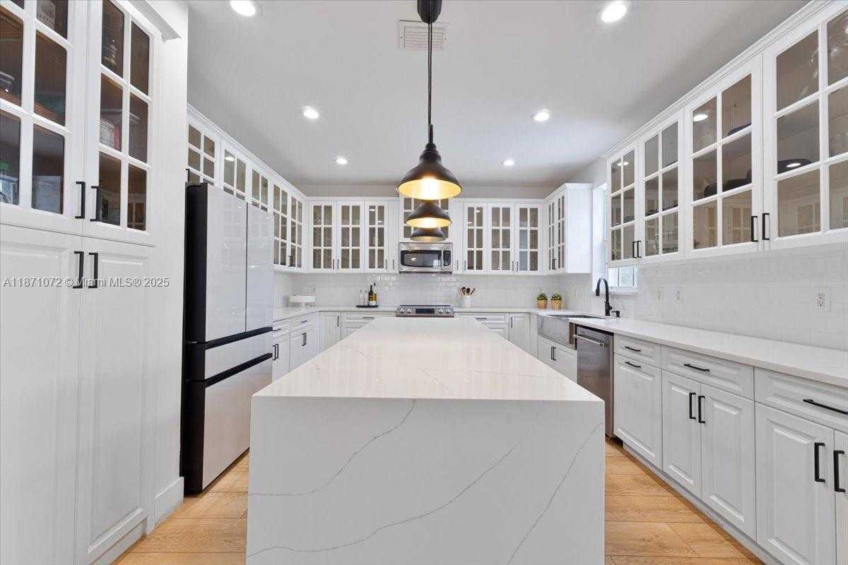 Small Image of 2547 HUNTERS RUN WAY, Weston Number 11