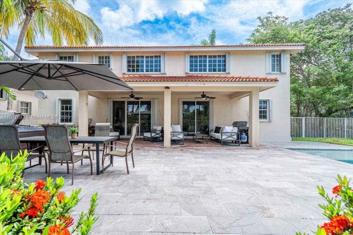 Small Image of 2547 HUNTERS RUN WAY, Weston Number 17