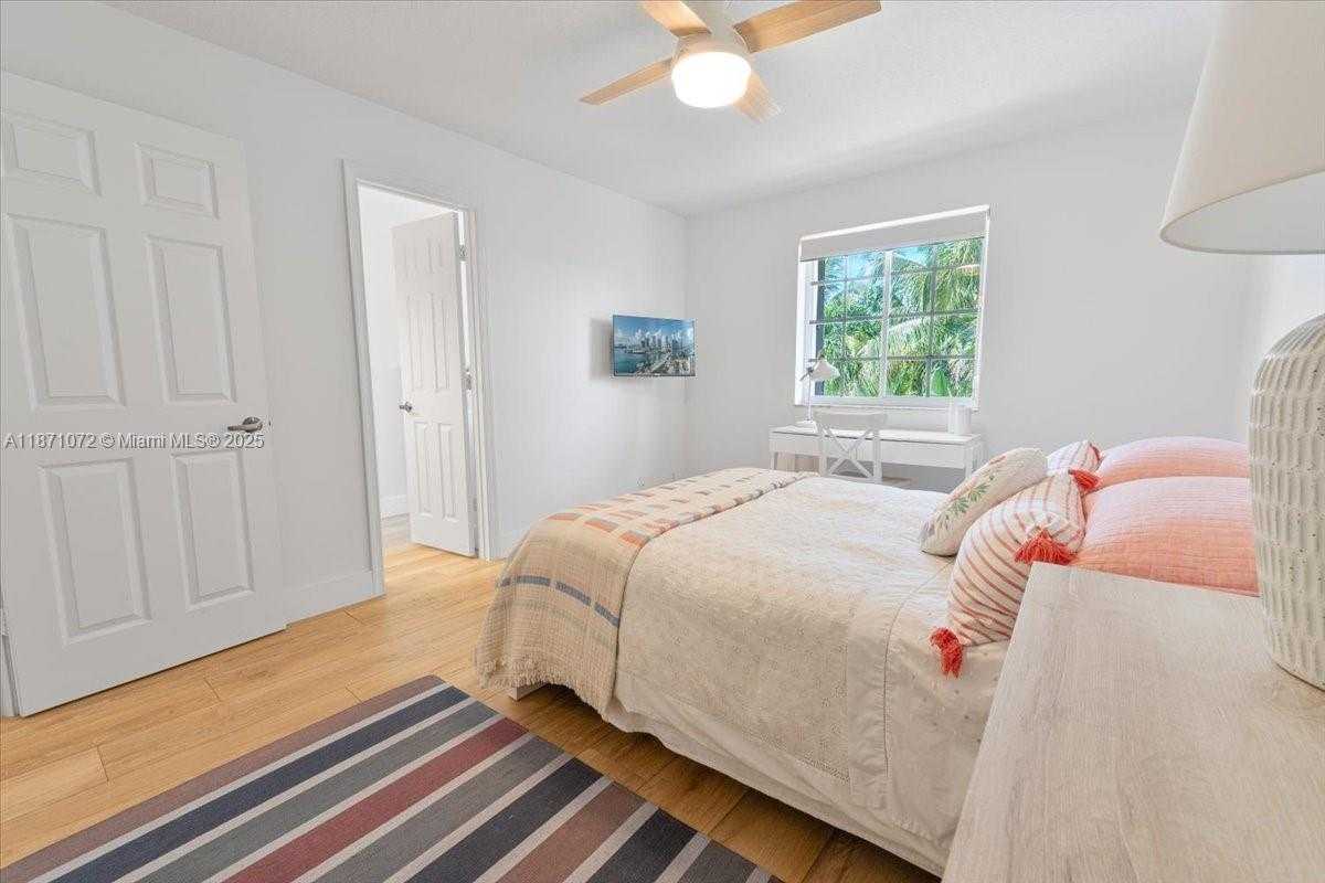 Small Image of 2547 HUNTERS RUN WAY, Weston Number 31