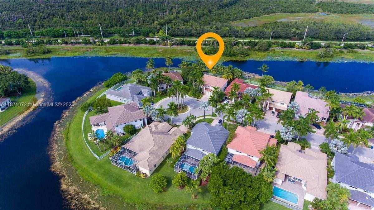 Small Image of 2547 HUNTERS RUN WAY, Weston Number 40