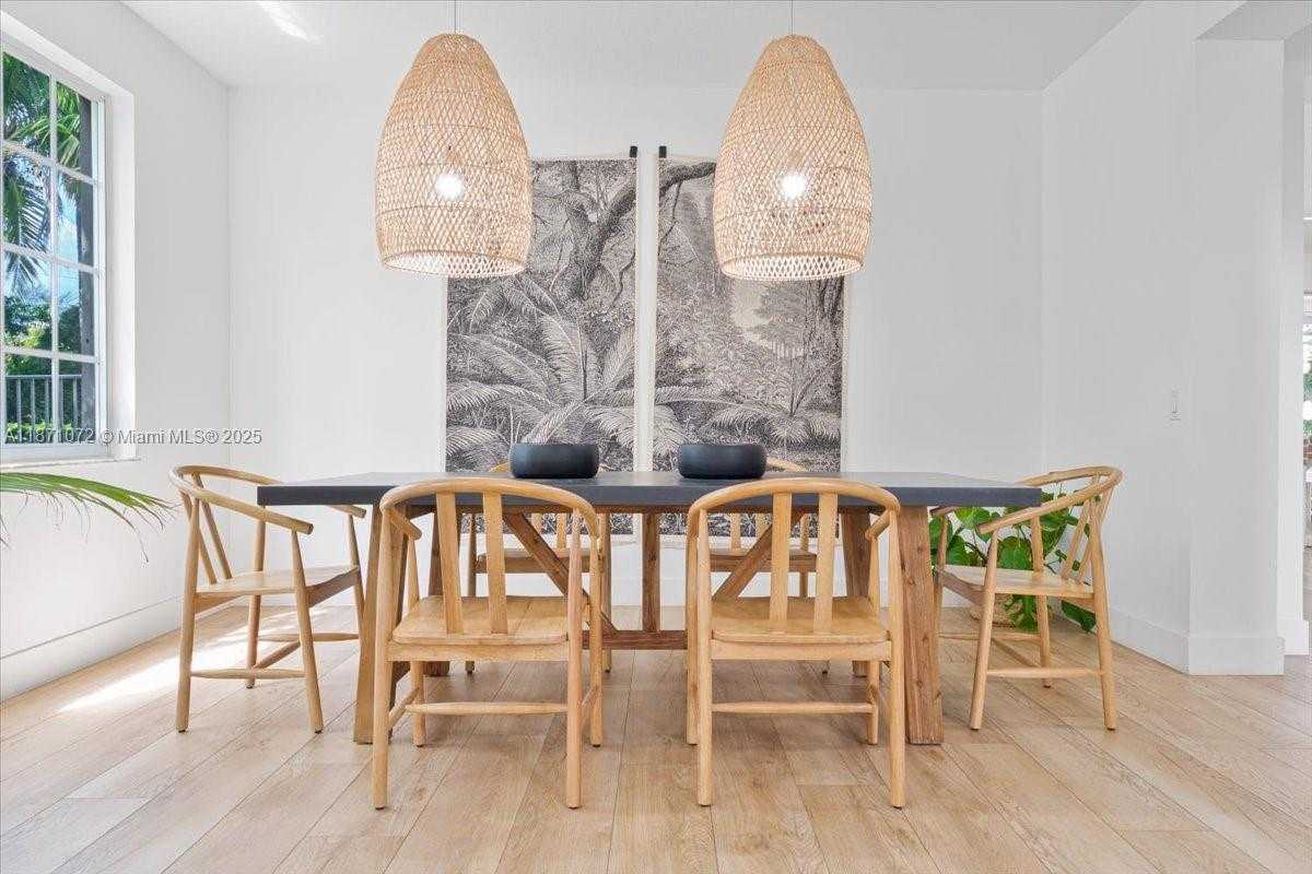 Small Image of 2547 HUNTERS RUN WAY, Weston Number 8