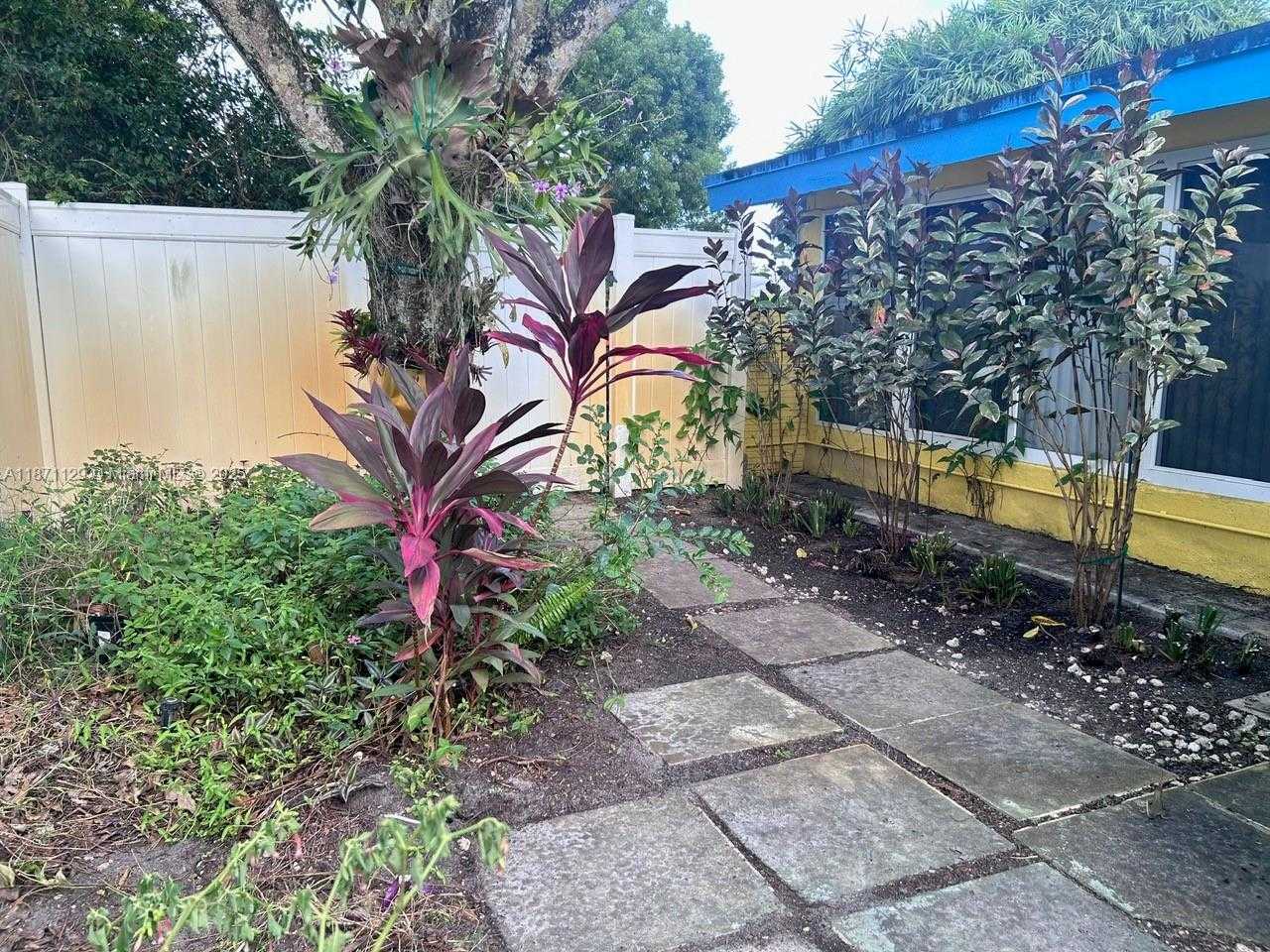Small Image of 881 SOUTH WEST 49TH TER, Plantation Number 15