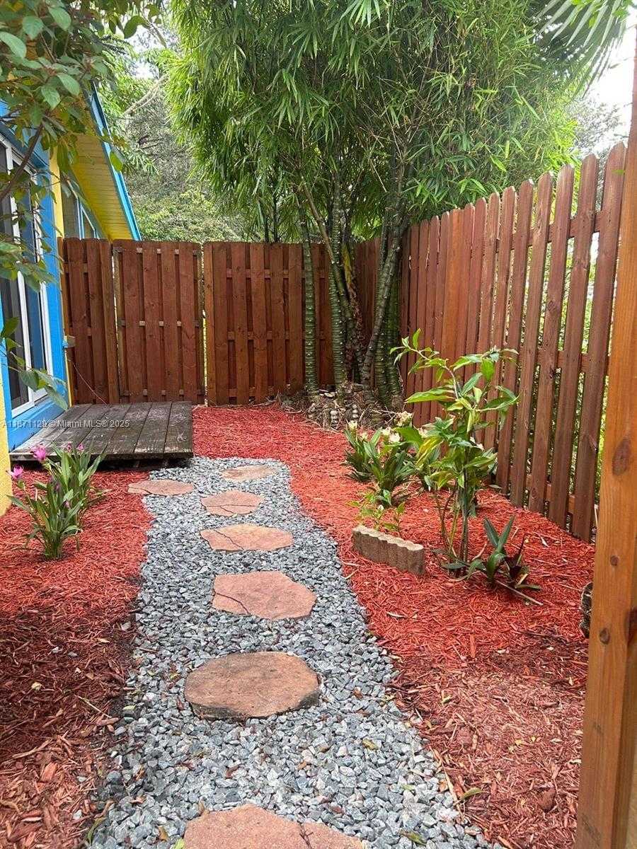 Small Image of 881 SOUTH WEST 49TH TER, Plantation Number 16