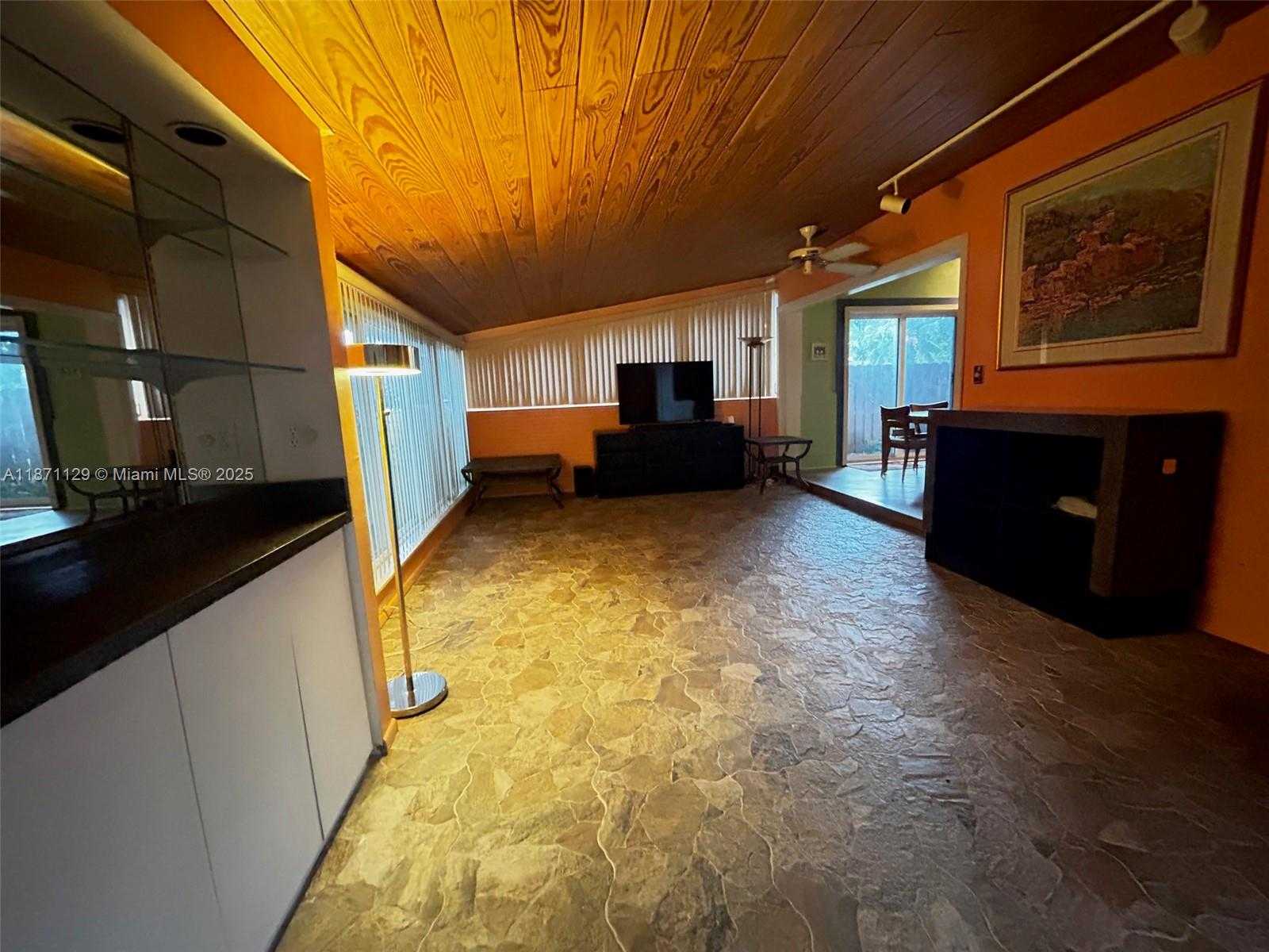 Small Image of 881 SOUTH WEST 49TH TER, Plantation Number 18