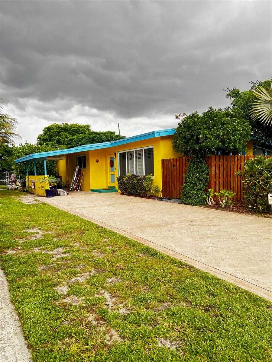 Small Image of 881 SOUTH WEST 49TH TER, Plantation Number 2