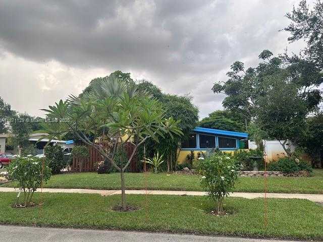Small Image of 881 SOUTH WEST 49TH TER, Plantation Number 3