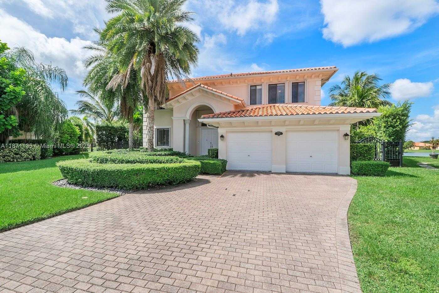 Small Image of 7786 SOUTH WEST 188TH TER, Cutler Bay Number 3