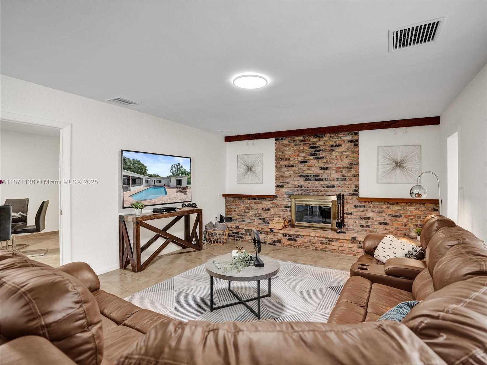 Small Image of 11300 SHADY LANE, Plantation Number 11