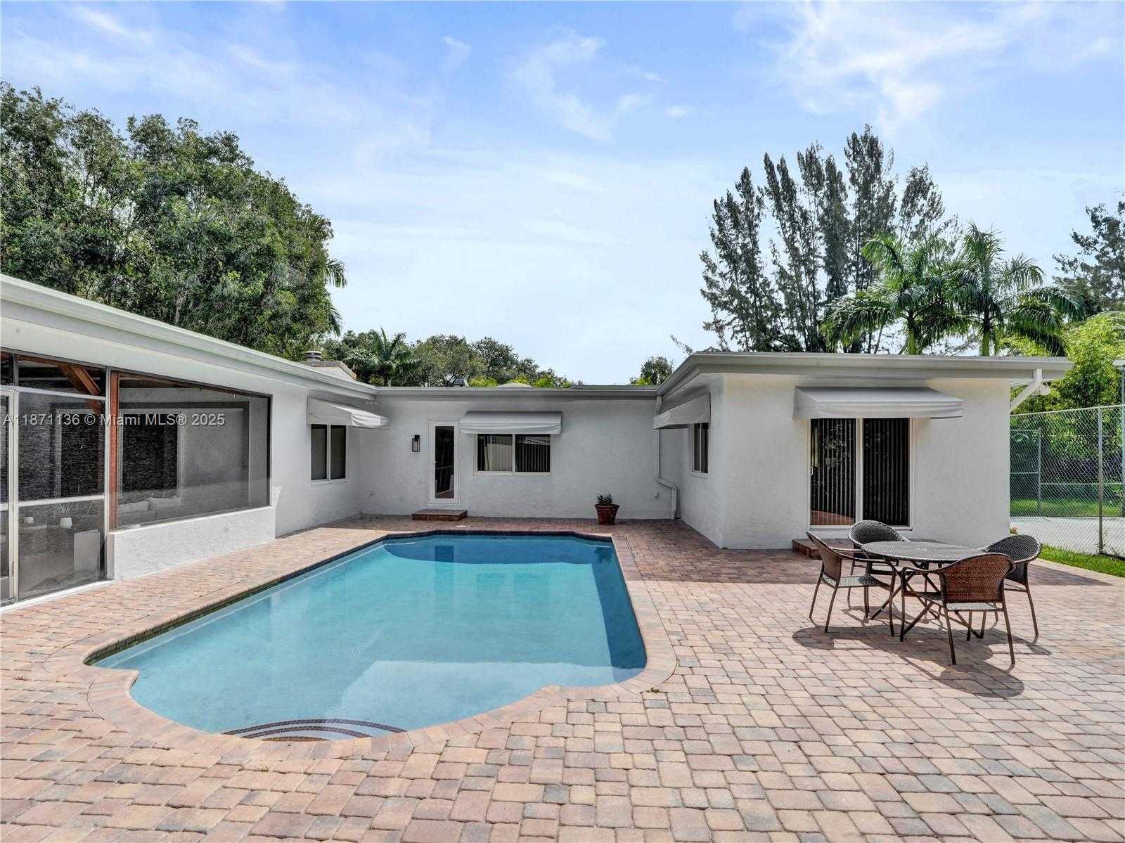 Small Image of 11300 SHADY LANE, Plantation Number 15