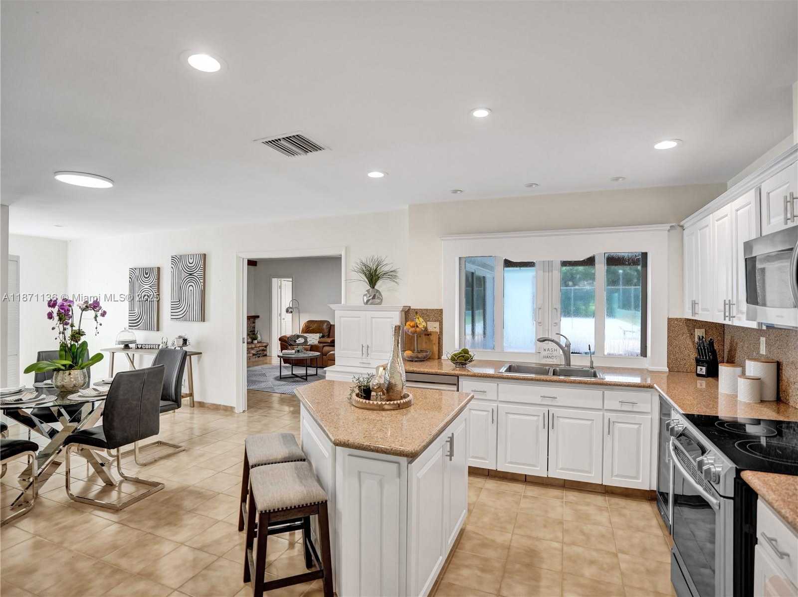 Small Image of 11300 SHADY LANE, Plantation Number 2