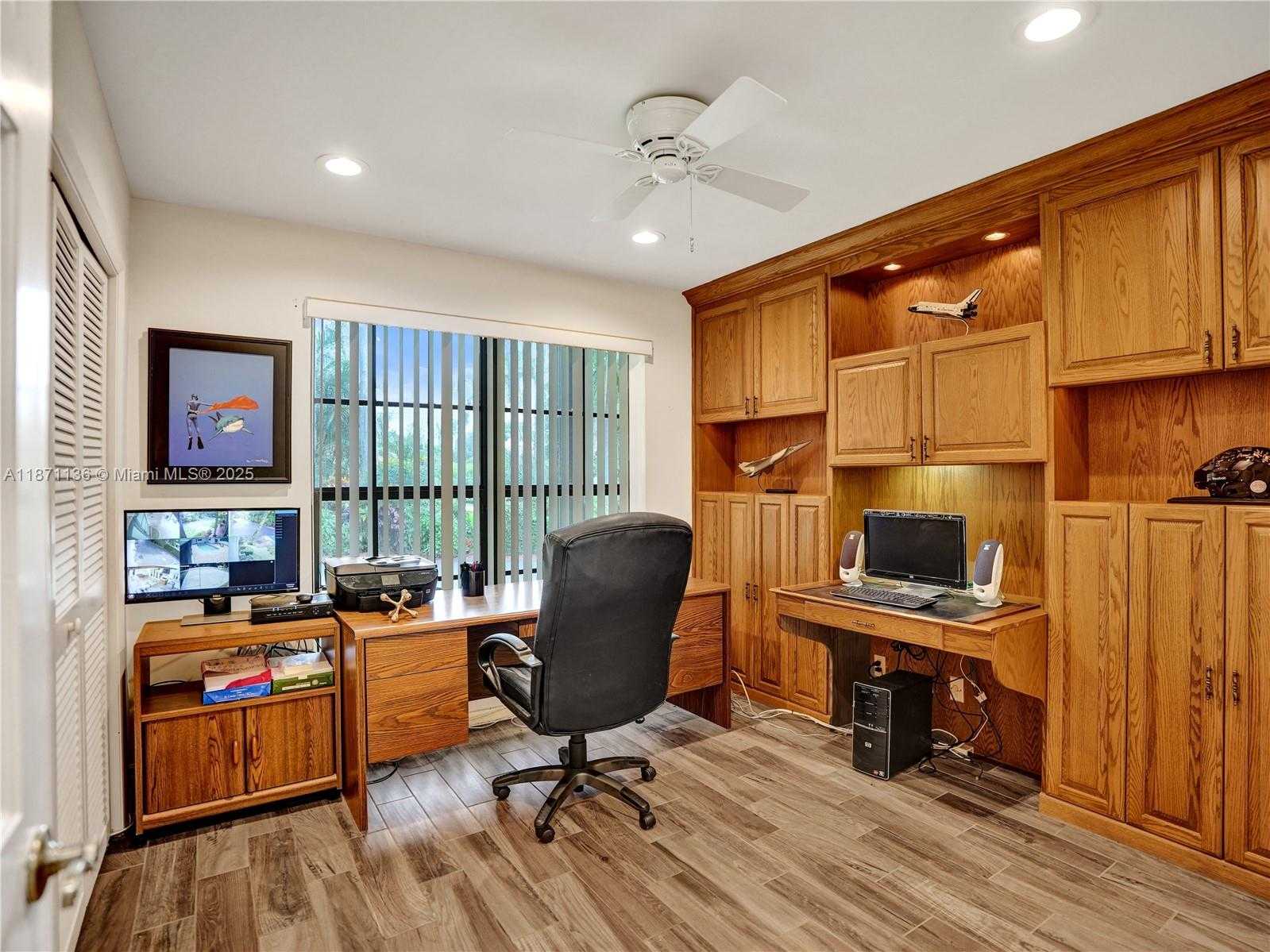 Small Image of 11300 SHADY LANE, Plantation Number 21