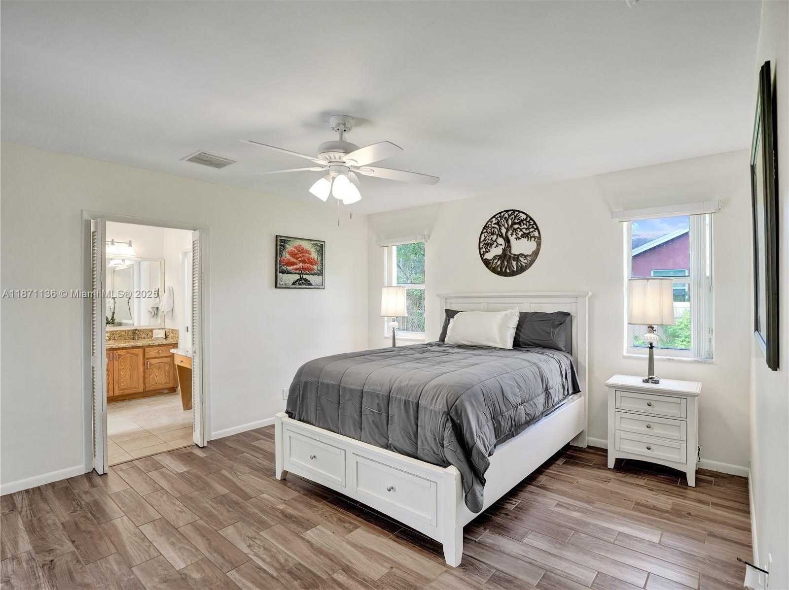 Small Image of 11300 SHADY LANE, Plantation Number 24