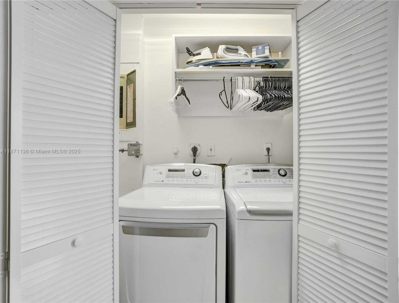 Small Image of 11300 SHADY LANE, Plantation Number 30
