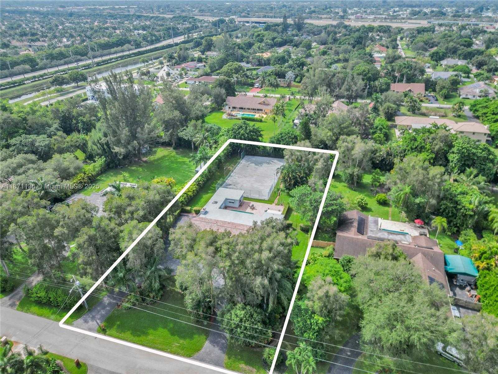 Small Image of 11300 SHADY LANE, Plantation Number 32