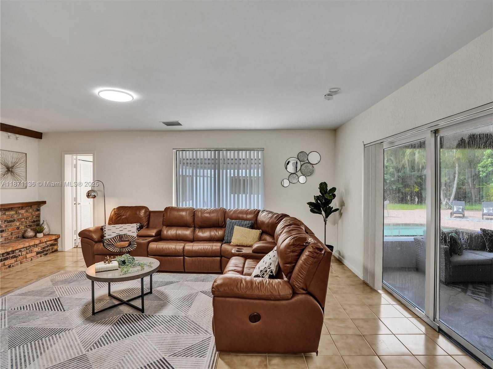 Small Image of 11300 SHADY LANE, Plantation Number 45