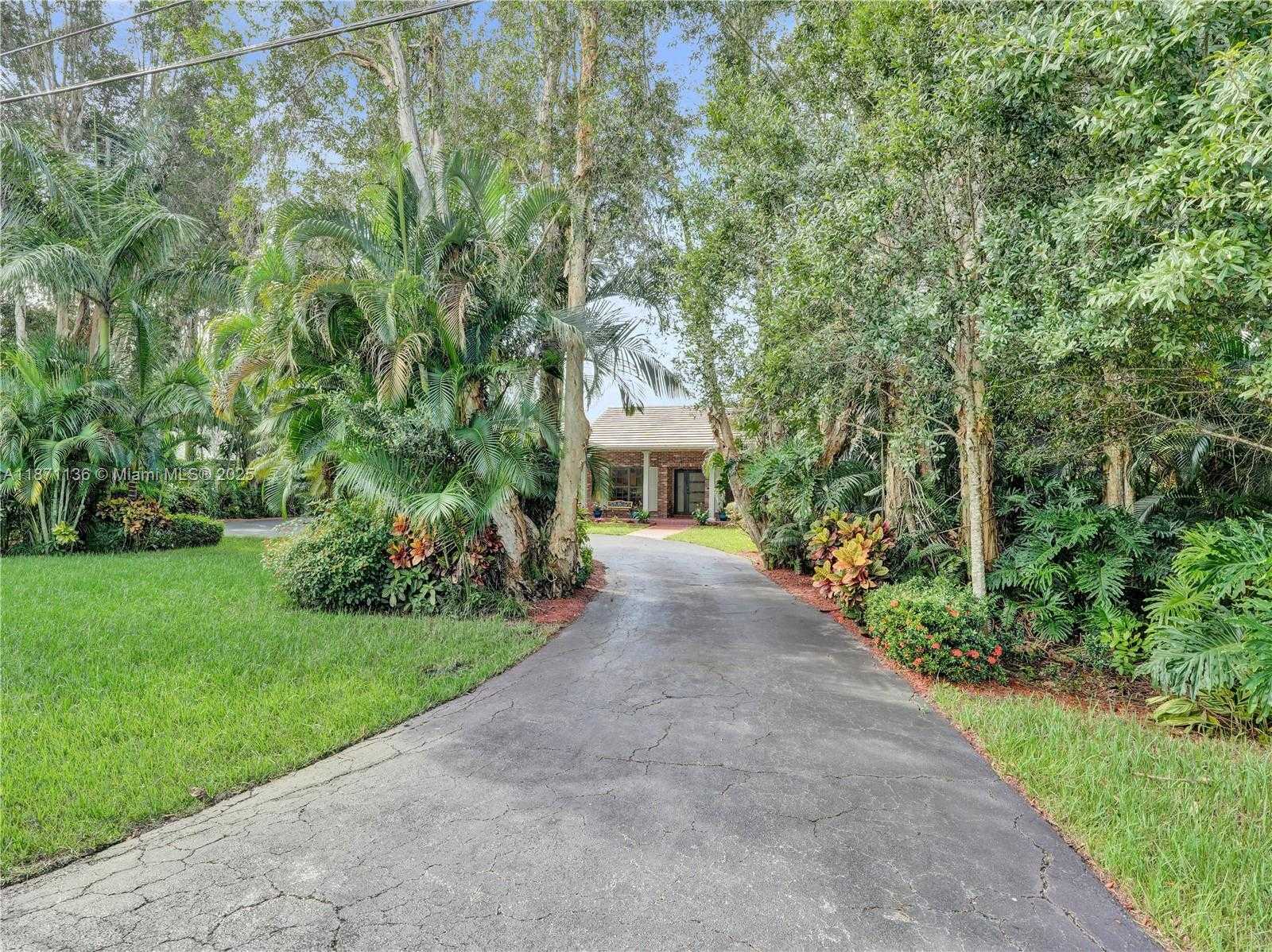 Small Image of 11300 SHADY LANE, Plantation Number 47