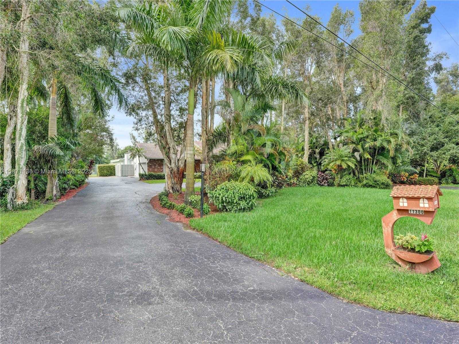 Small Image of 11300 SHADY LANE, Plantation Number 48