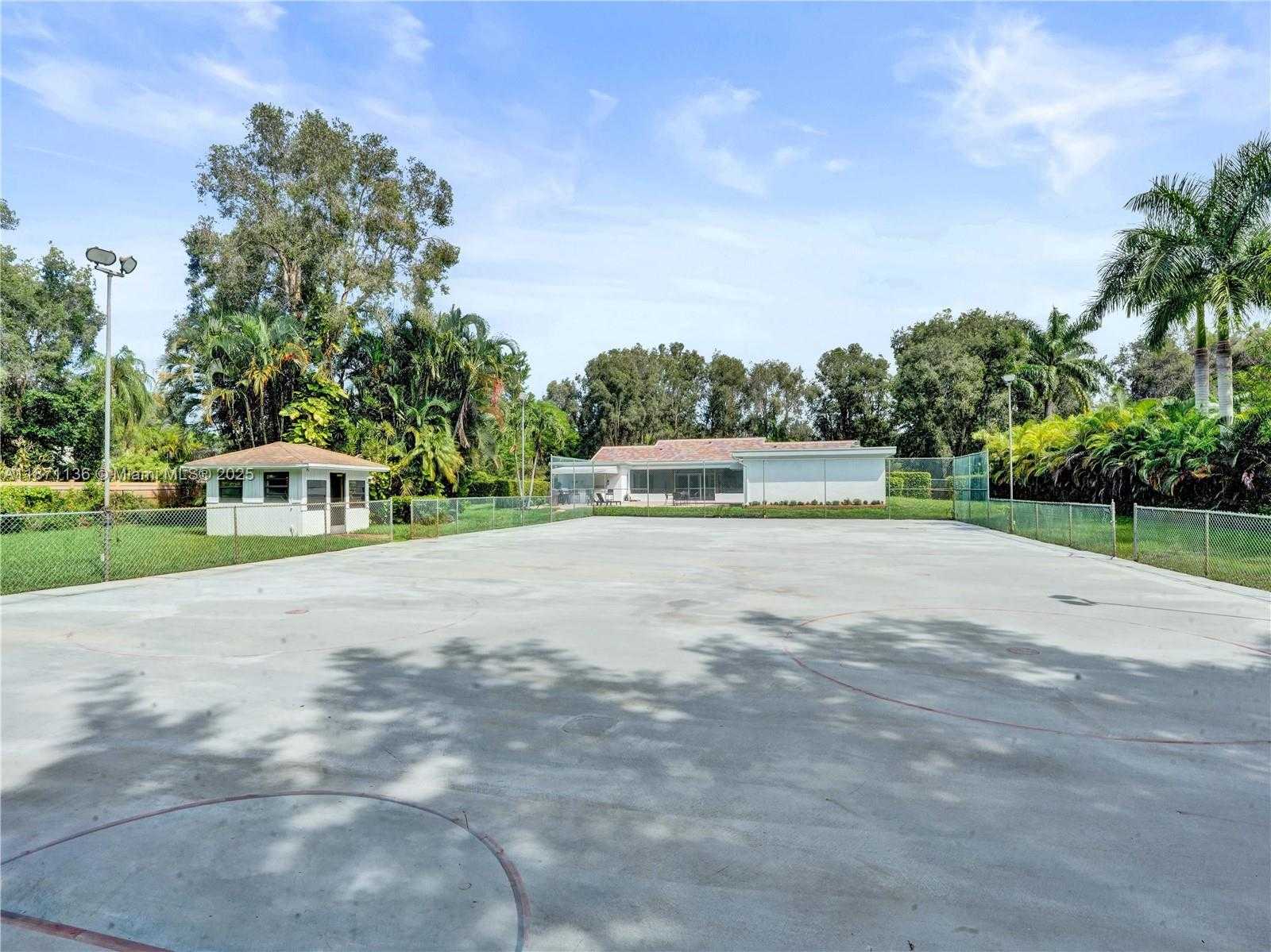 Small Image of 11300 SHADY LANE, Plantation Number 58