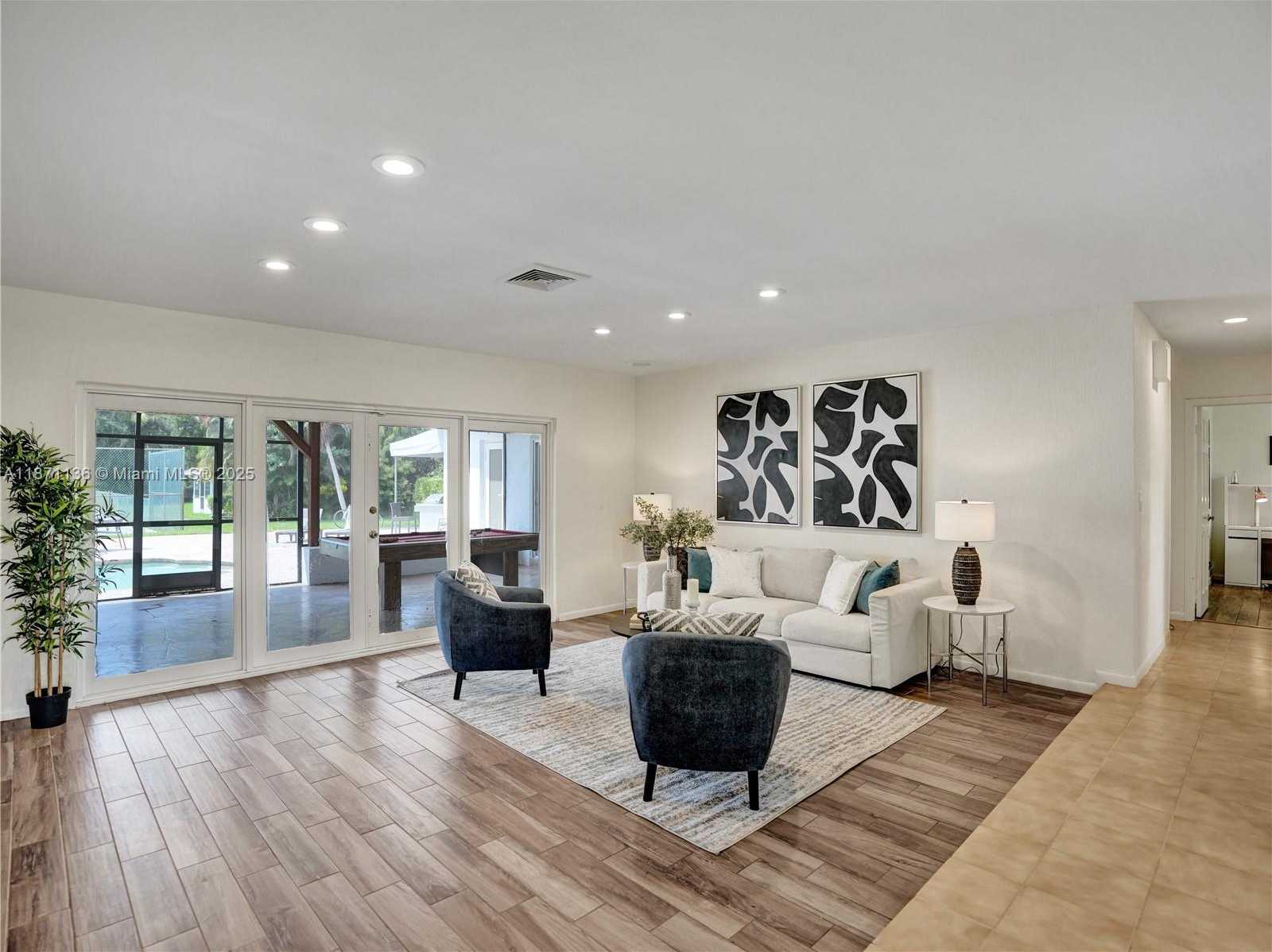 Small Image of 11300 SHADY LANE, Plantation Number 64