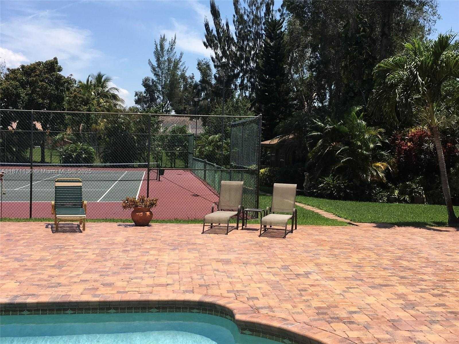 Small Image of 11300 SHADY LANE, Plantation Number 76
