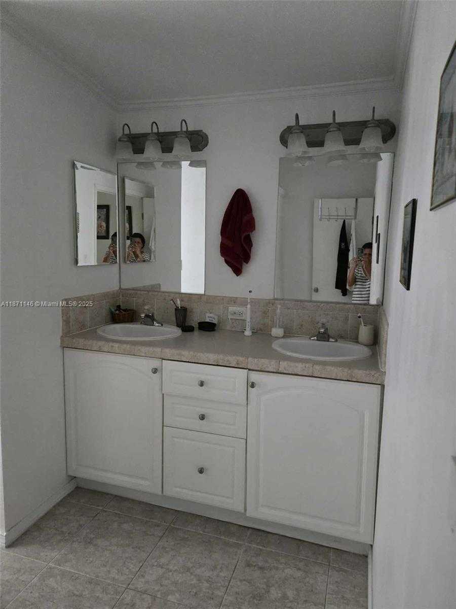Small Image of 10550 WEST STATE ROAD 84 LOT #383, Davie Number 7