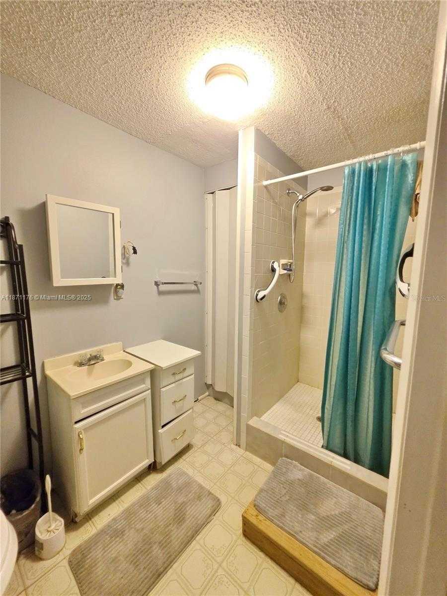Small Image of 1065 25TH STREET, Bulkhead Ridge Number 13