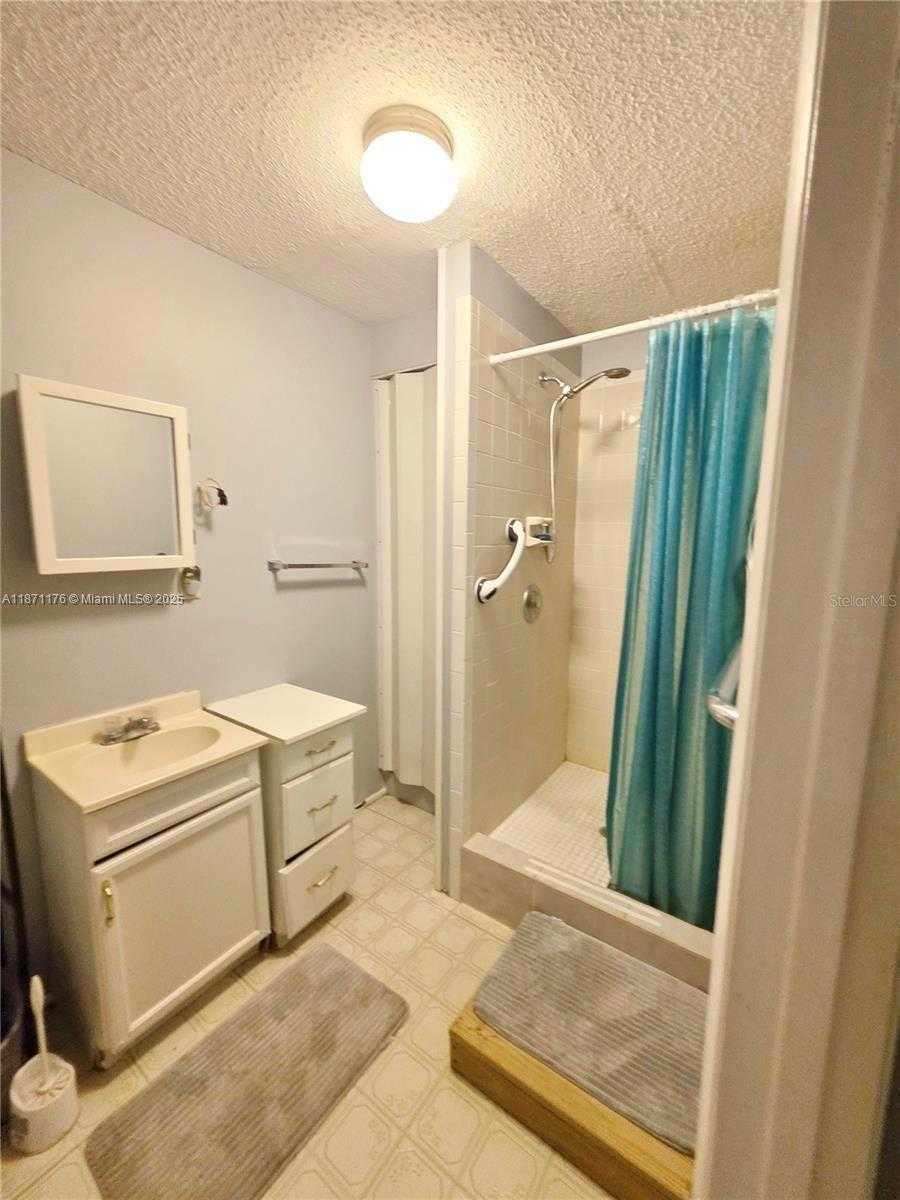Small Image of 1065 25TH STREET, Bulkhead Ridge Number 14