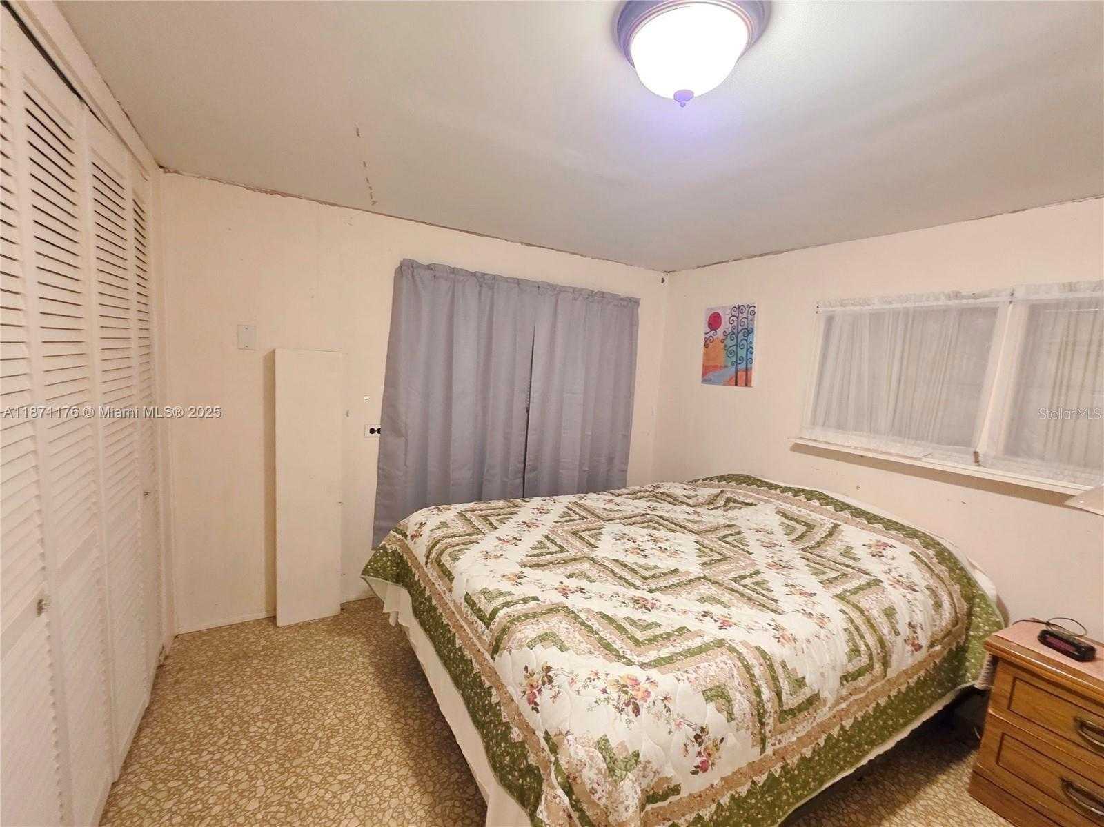 Small Image of 1065 25TH STREET, Bulkhead Ridge Number 20