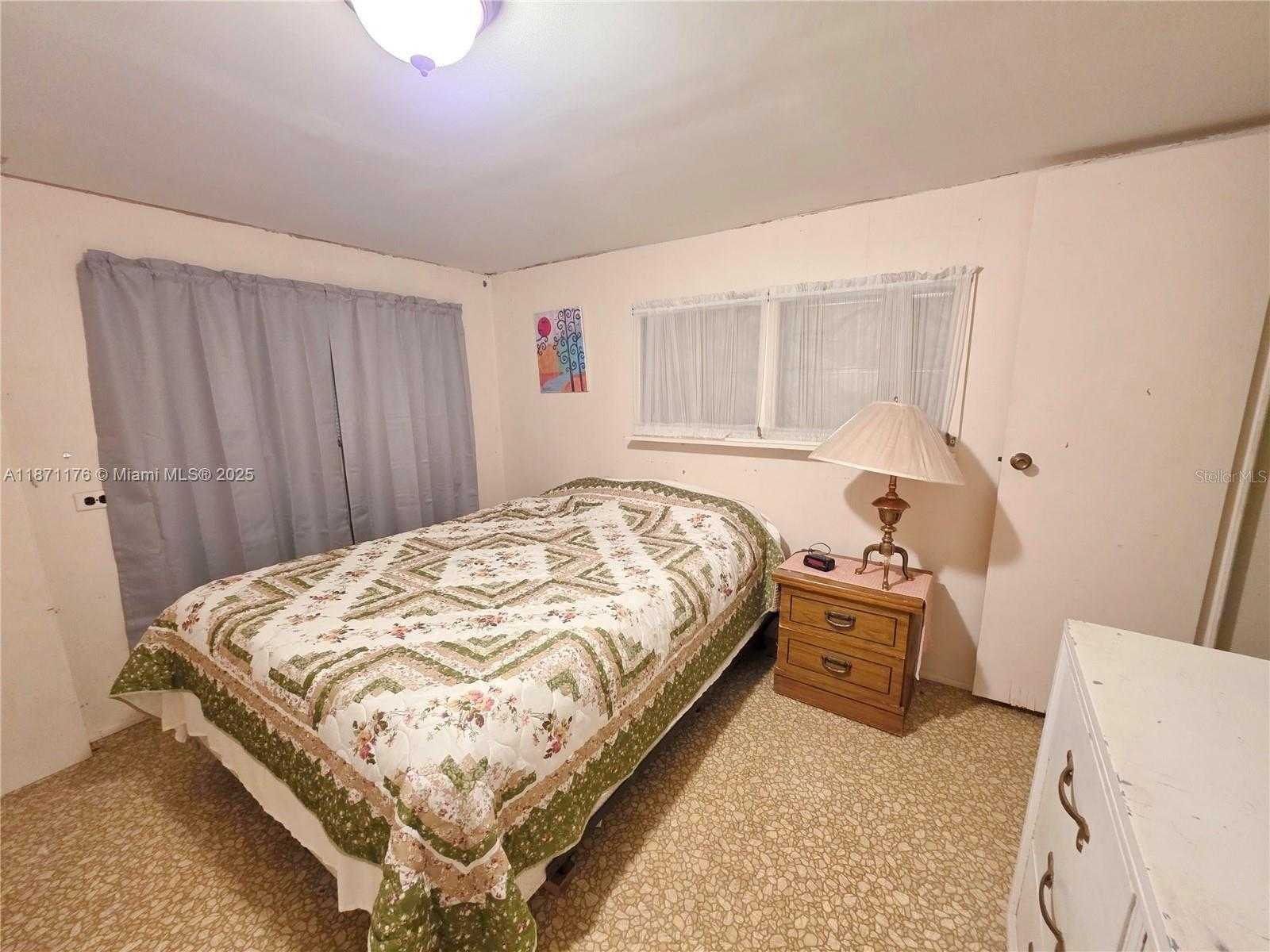 Small Image of 1065 25TH STREET, Bulkhead Ridge Number 21