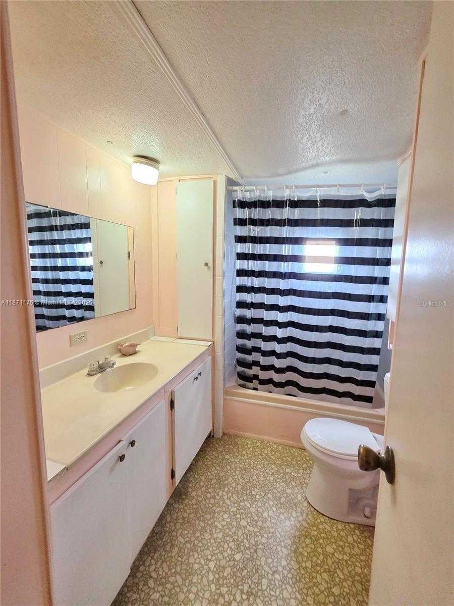 Small Image of 1065 25TH STREET, Bulkhead Ridge Number 28