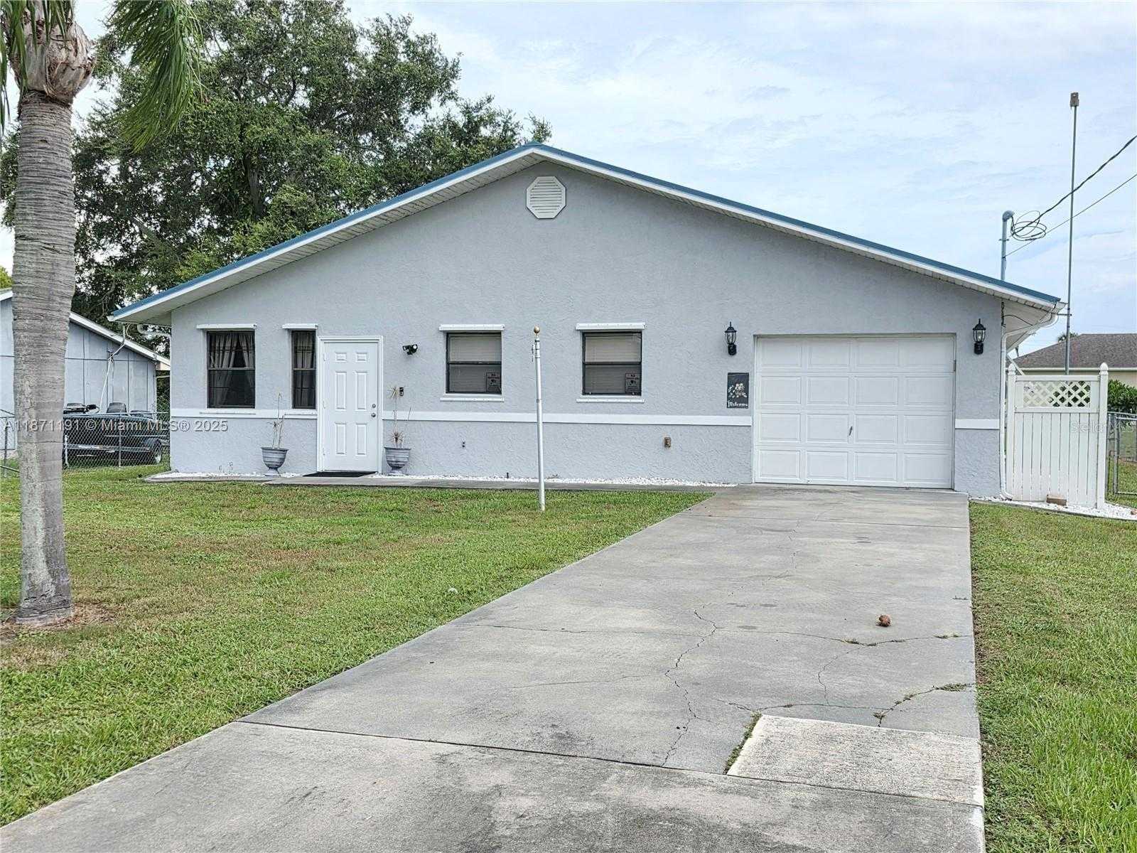 Small Image of 1997 HUNTER ROAD, Bulkhead Ridge Number 2