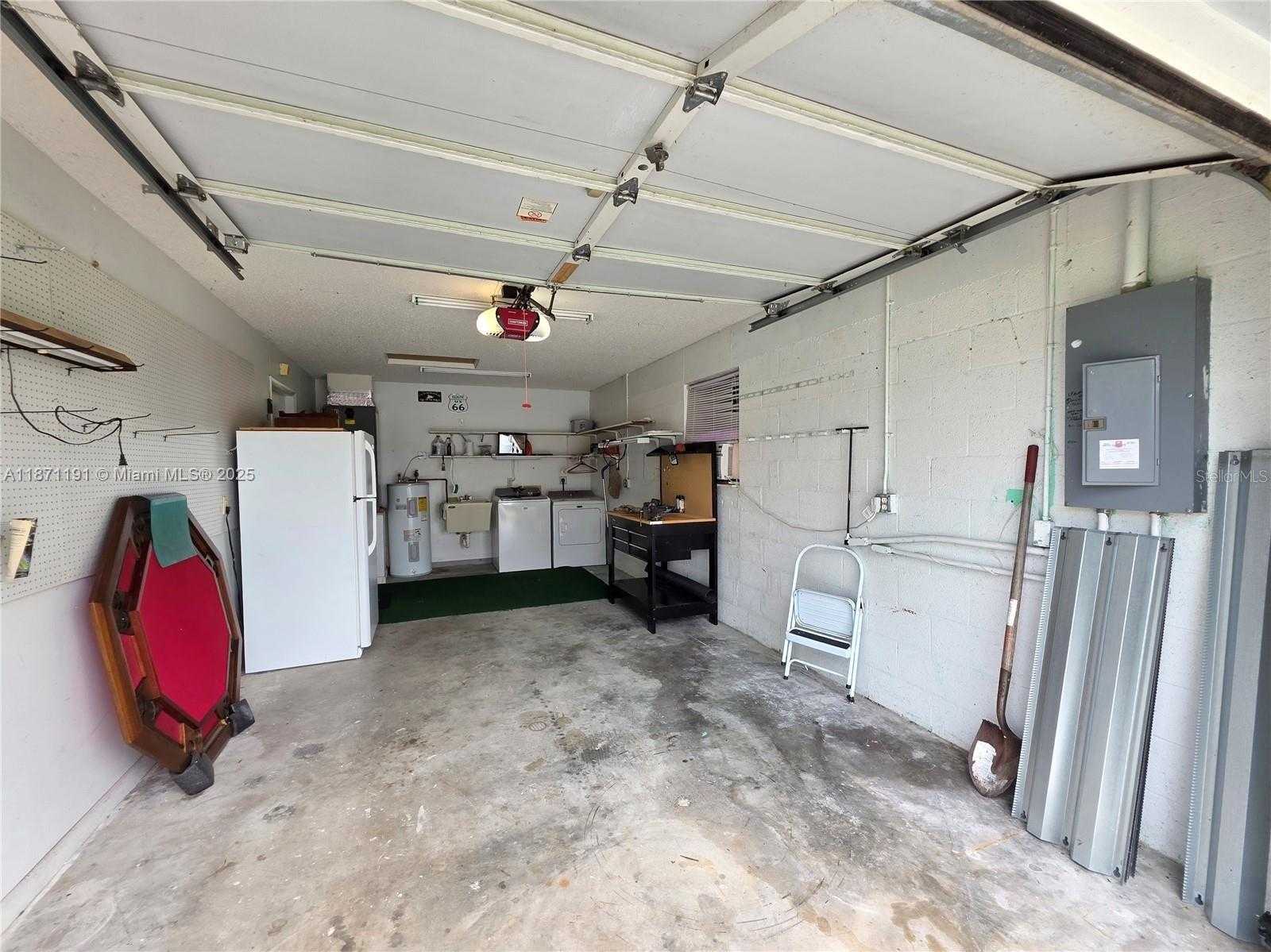 Small Image of 1997 HUNTER ROAD, Bulkhead Ridge Number 41