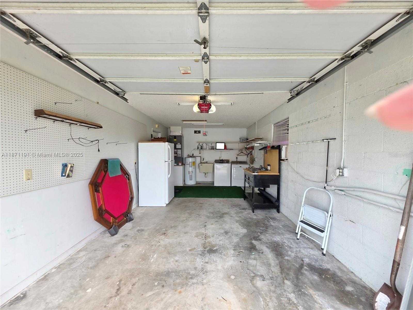 Small Image of 1997 HUNTER ROAD, Bulkhead Ridge Number 42