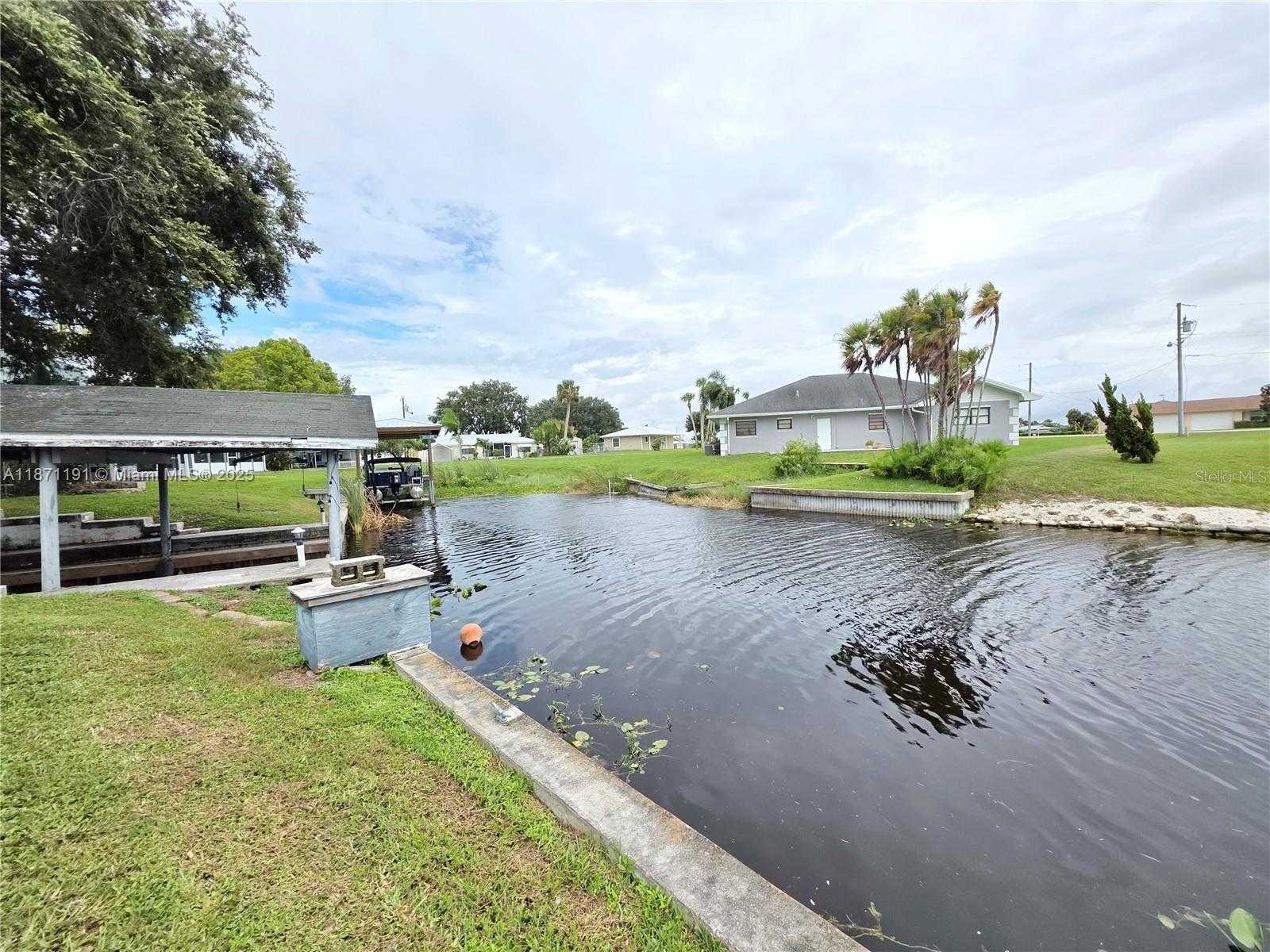 Small Image of 1997 HUNTER ROAD, Bulkhead Ridge Number 48