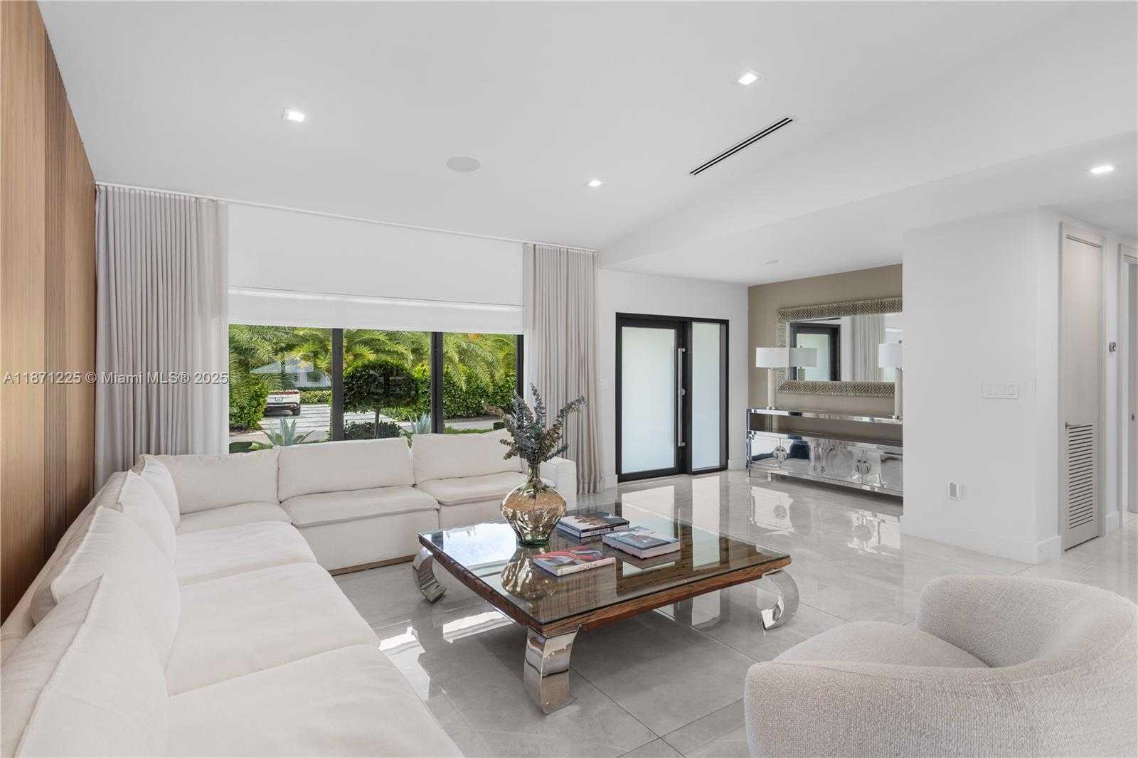 Small Image of 2925 NORTH EAST 164TH ST, North Miami Beach Number 16
