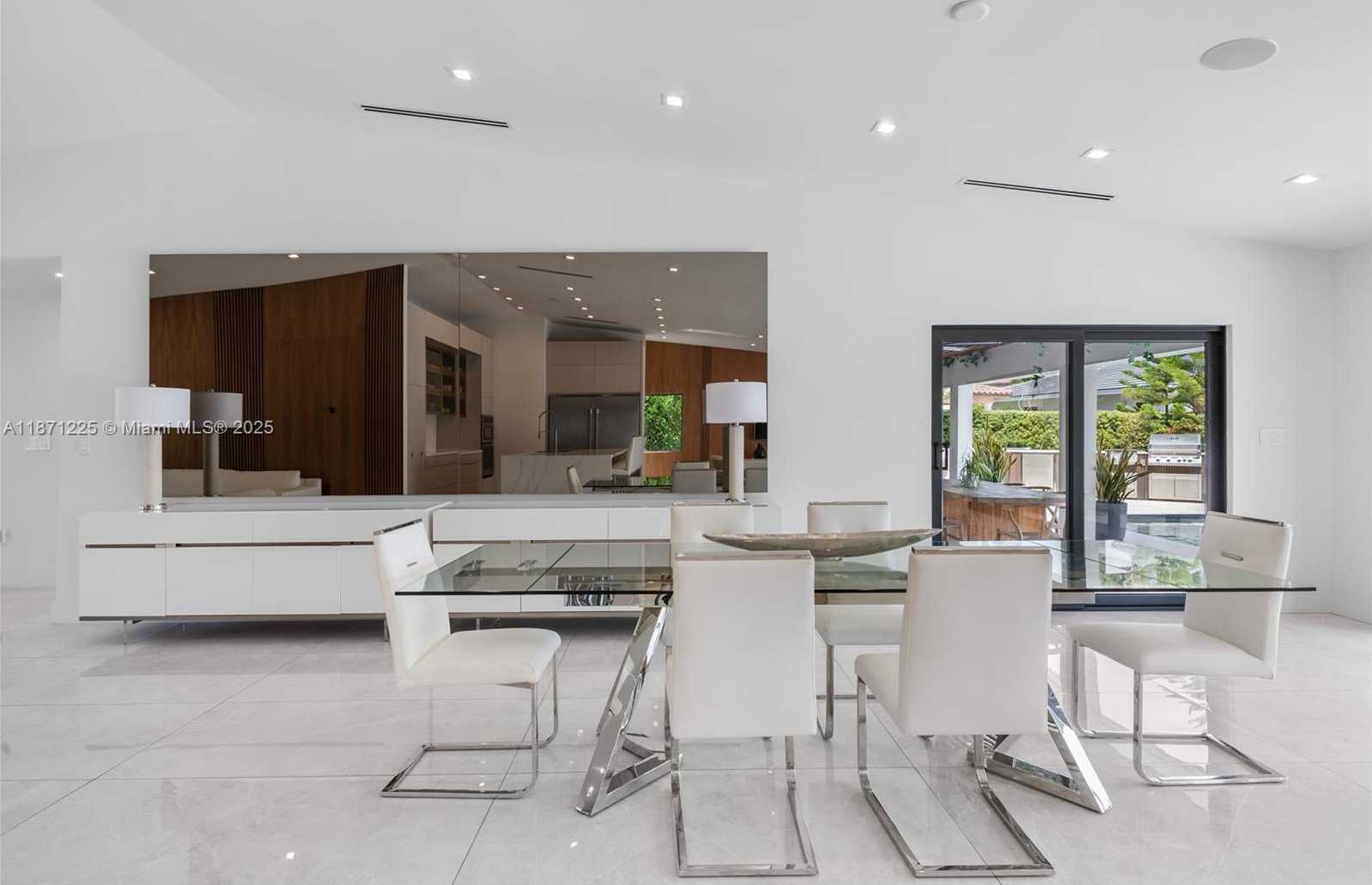 Small Image of 2925 NORTH EAST 164TH ST, North Miami Beach Number 20