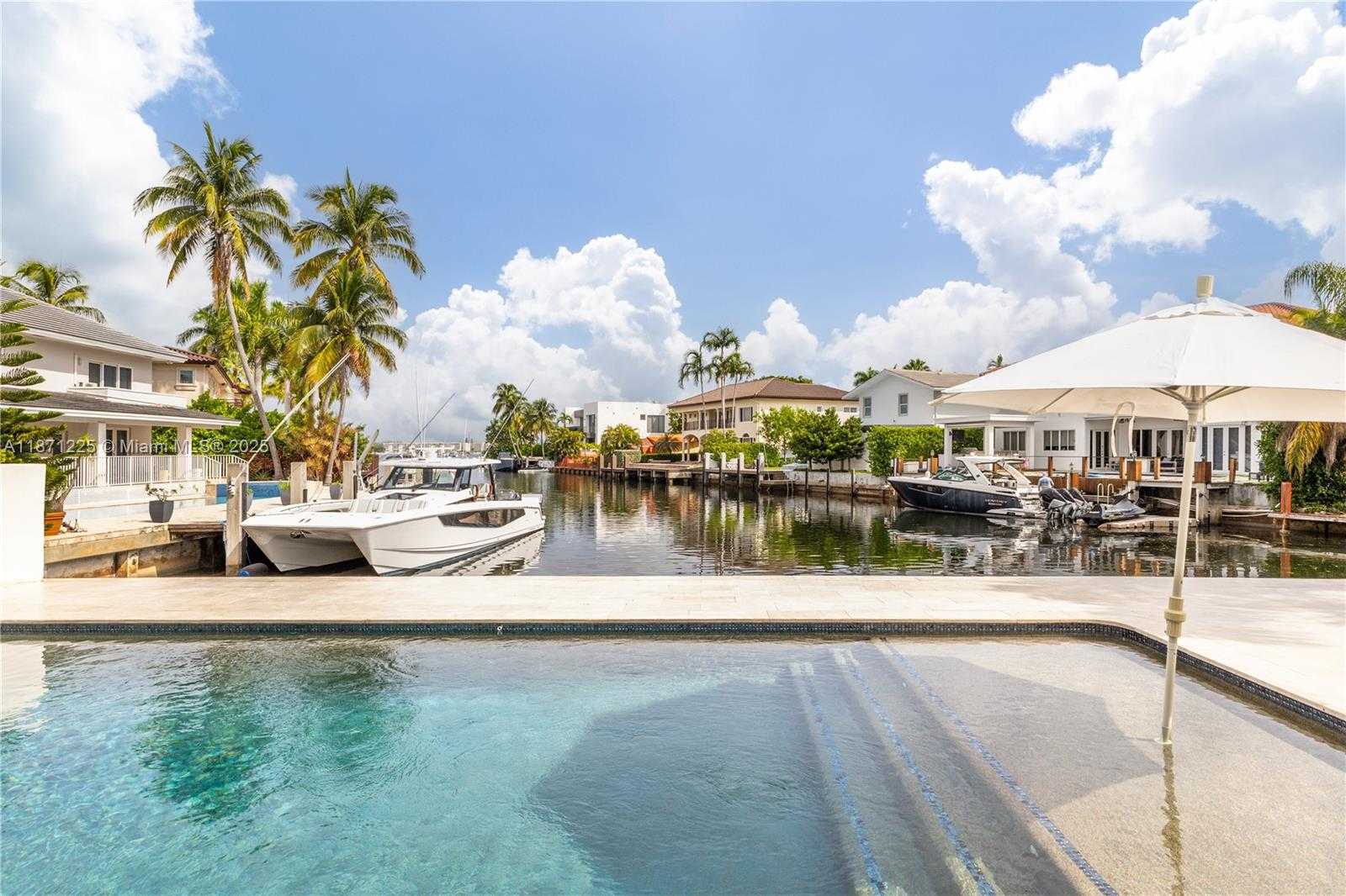 Small Image of 2925 NORTH EAST 164TH ST, North Miami Beach Number 27