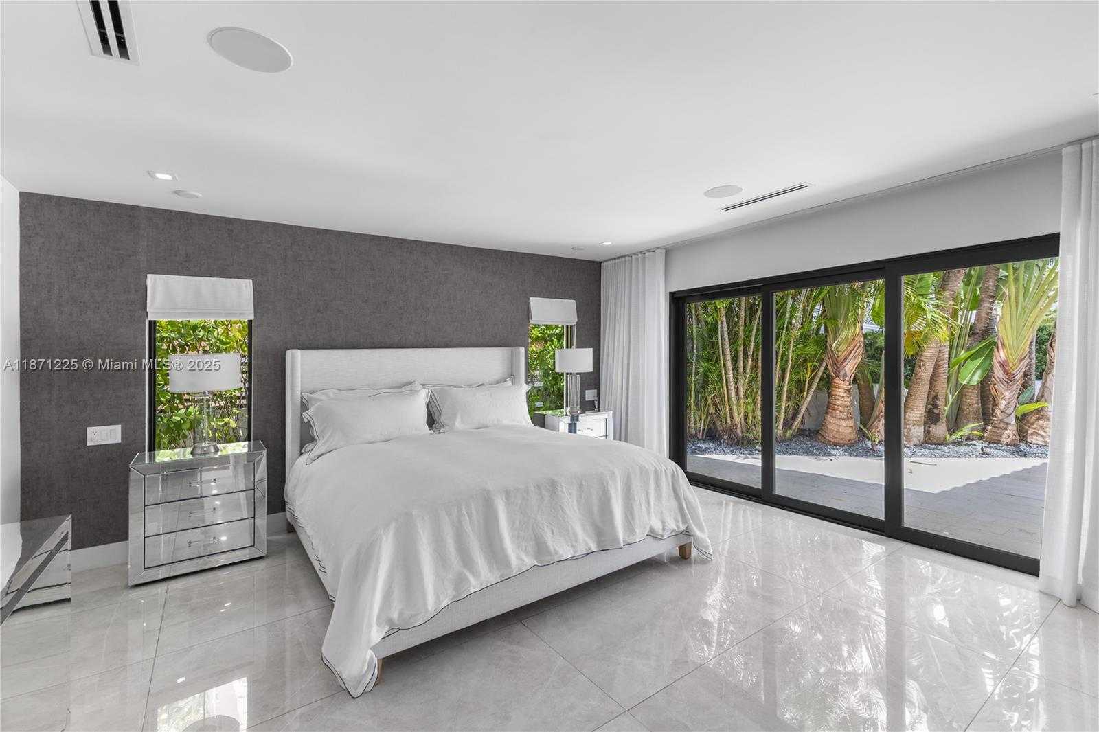 Small Image of 2925 NORTH EAST 164TH ST, North Miami Beach Number 29