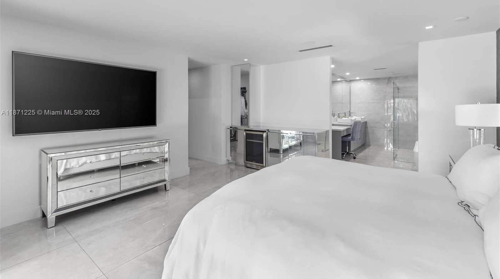 Small Image of 2925 NORTH EAST 164TH ST, North Miami Beach Number 32