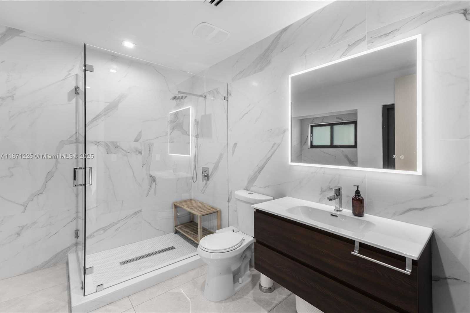 Small Image of 2925 NORTH EAST 164TH ST, North Miami Beach Number 42