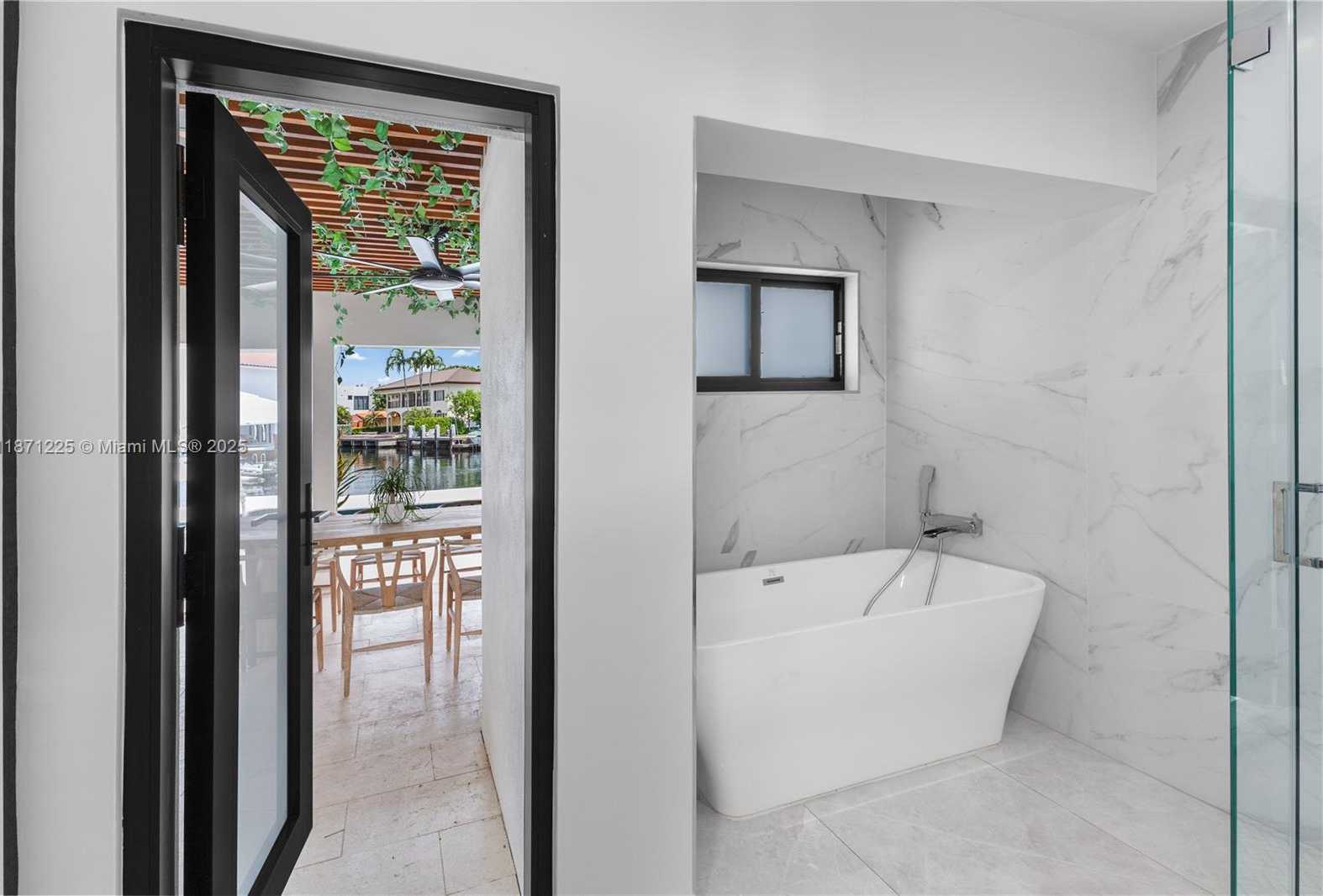 Small Image of 2925 NORTH EAST 164TH ST, North Miami Beach Number 43