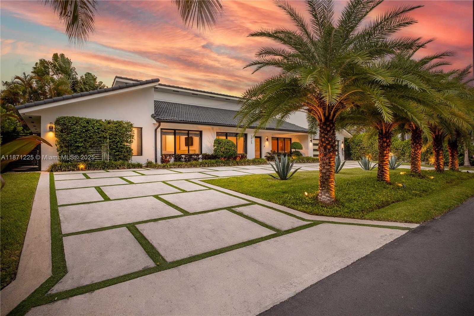 Small Image of 2925 NORTH EAST 164TH ST, North Miami Beach Number 53