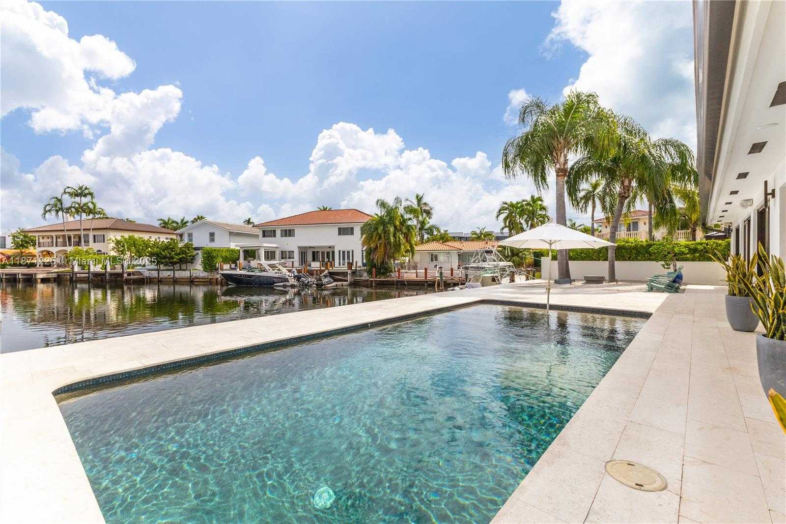 Small Image of 2925 NORTH EAST 164TH ST, North Miami Beach Number 60