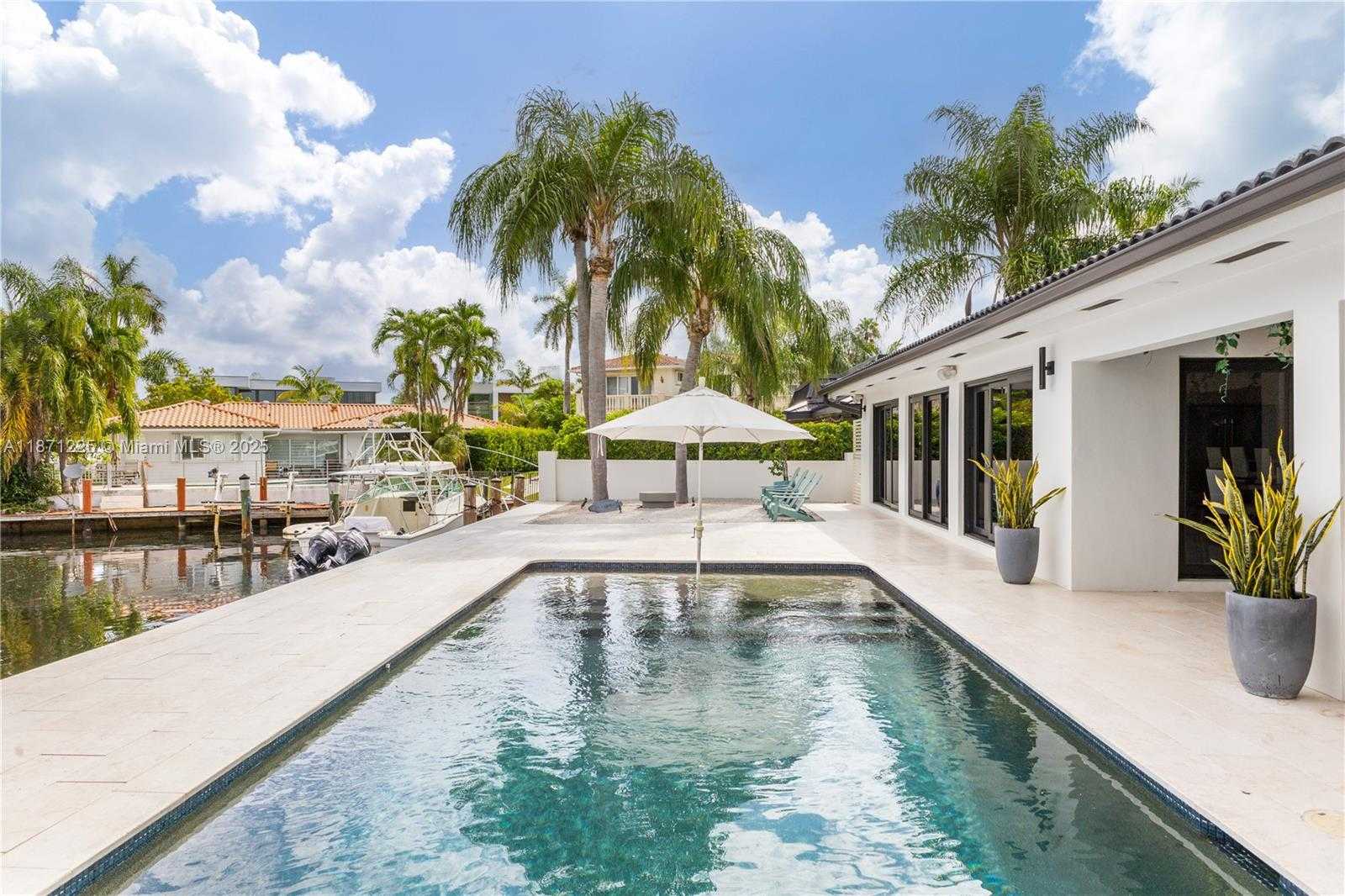 Small Image of 2925 NORTH EAST 164TH ST, North Miami Beach Number 61