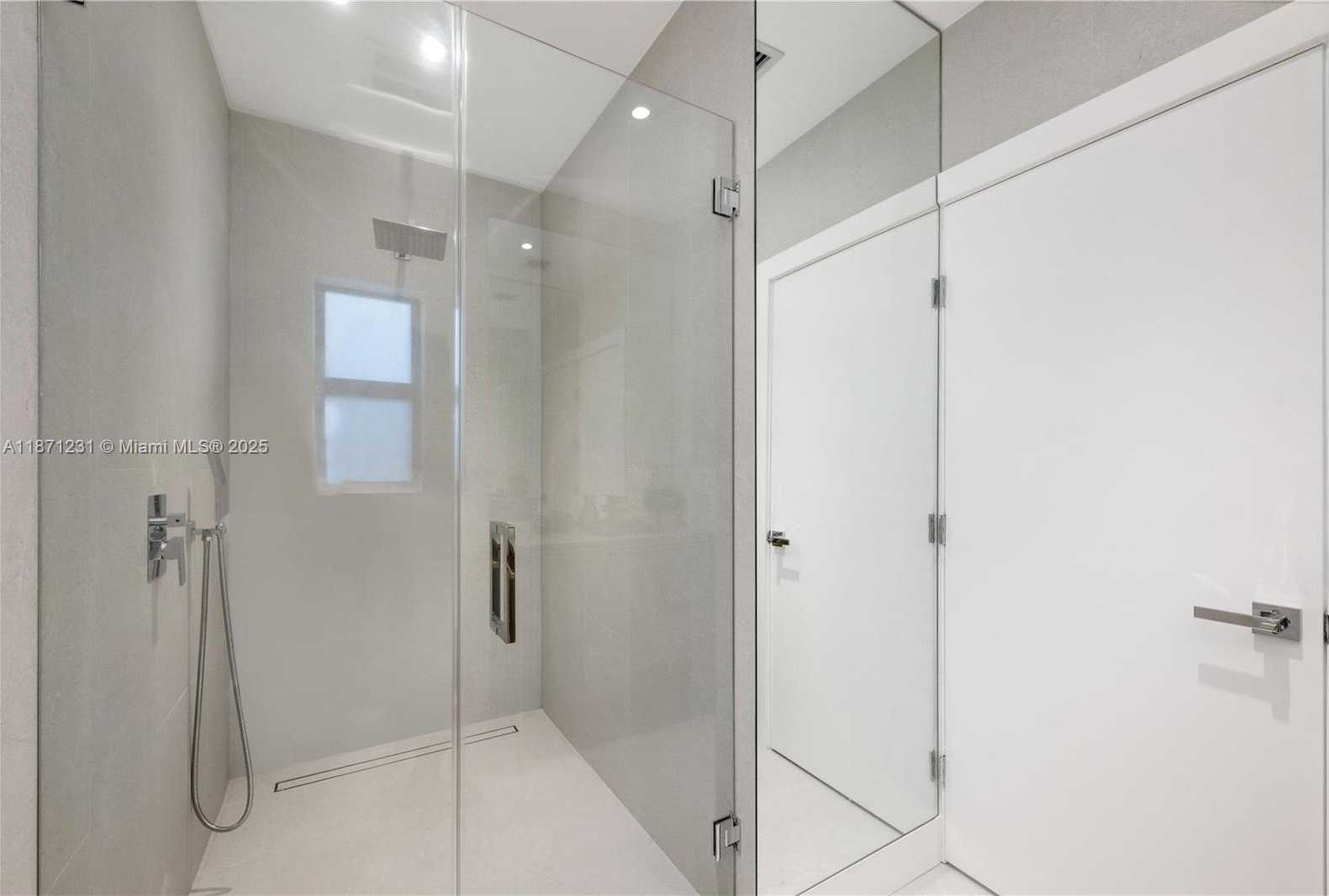 Small Image of 900 WEST 47TH CT, Miami Beach Number 9
