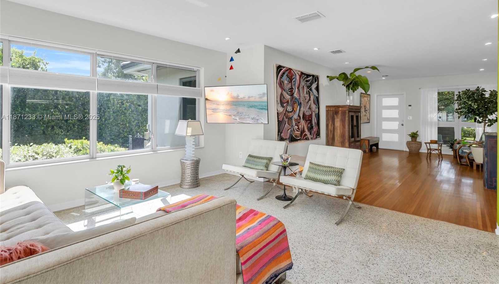 Small Image of 415 VELARDE AVE, Coral Gables Number 14