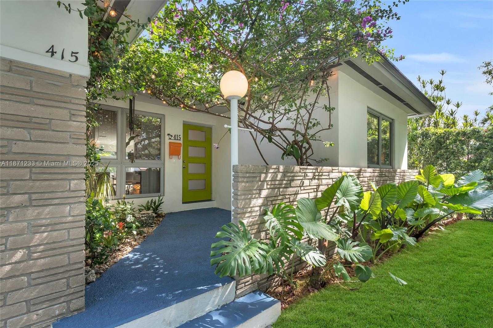 Small Image of 415 VELARDE AVE, Coral Gables Number 24