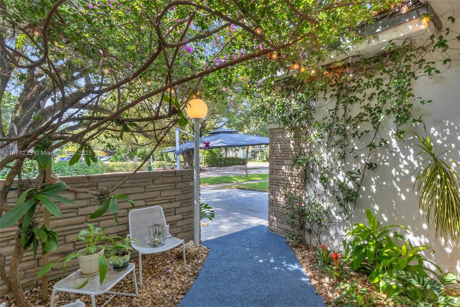 Small Image of 415 VELARDE AVE, Coral Gables Number 26